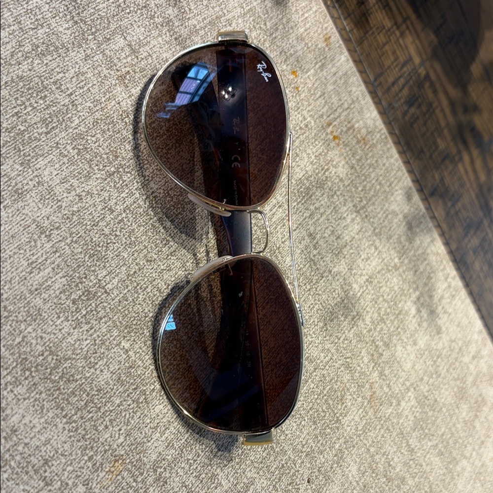 Ray-Ban Gold Frame Aviator Sunglasses with Brown Gradient Lenses-Women’s